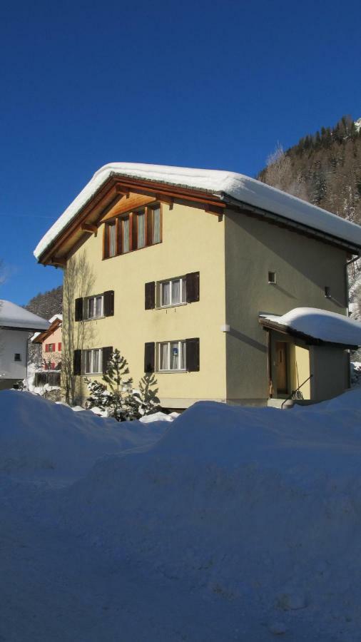 Ferienhaus Wanner Splügen エクステリア 写真